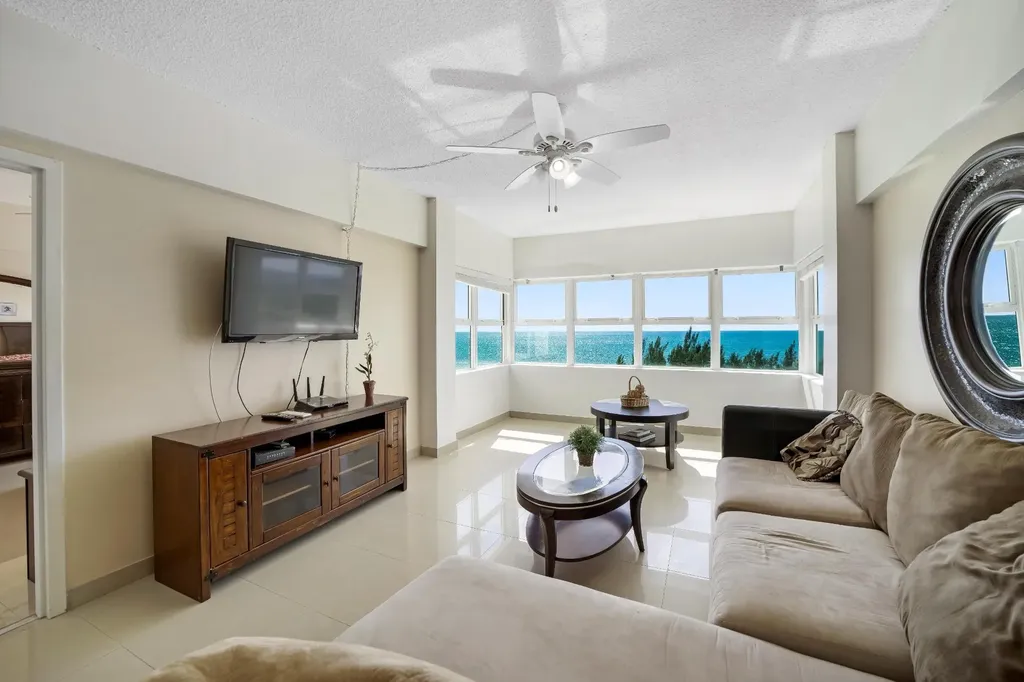 Riviera Towers Grand Bahama Freeport BS