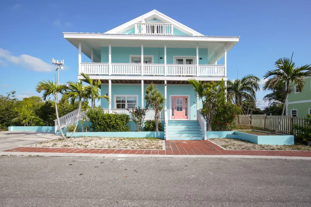 36 Sunrise Bay Abaco BS