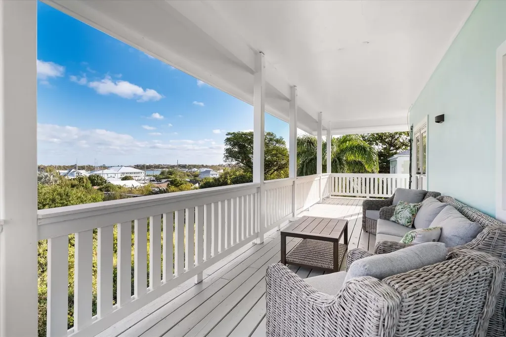 36 Sunrise Bay Abaco BS