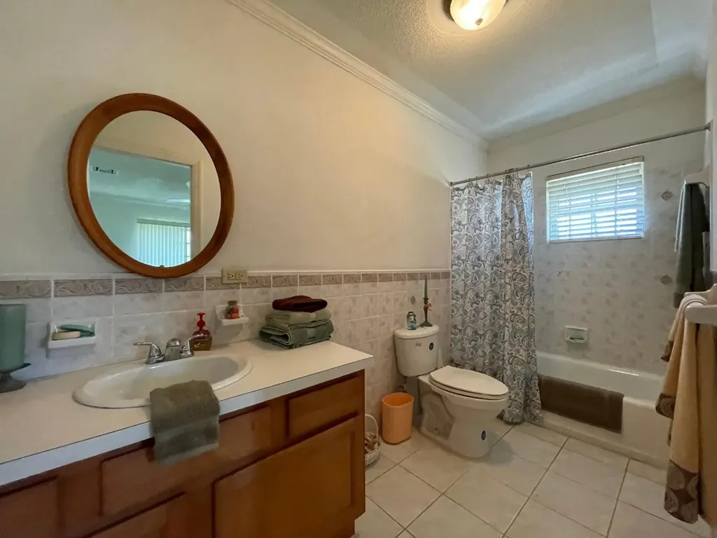 Home In Winton Meadows New Providence Paradise Island BS