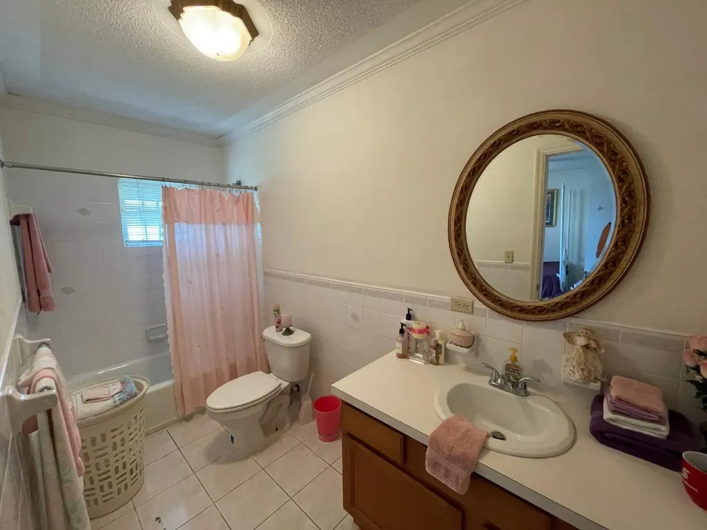 Home In Winton Meadows New Providence Paradise Island BS