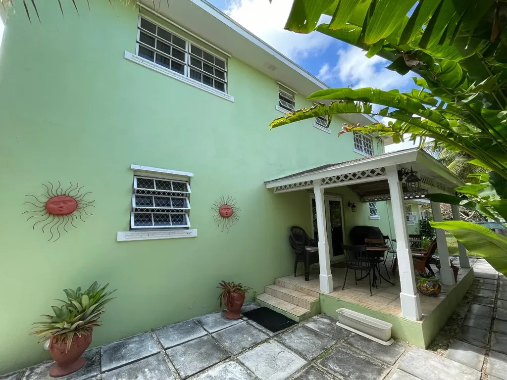 Home In Winton Meadows New Providence Paradise Island BS