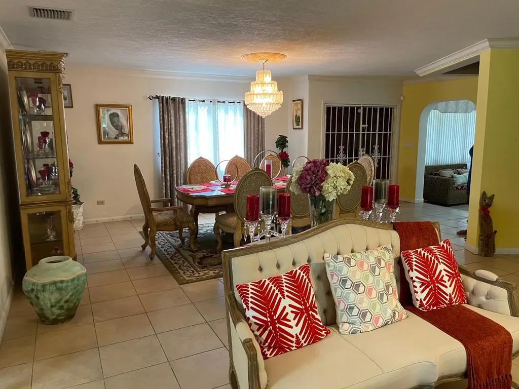 Home In Winton Meadows New Providence Paradise Island BS