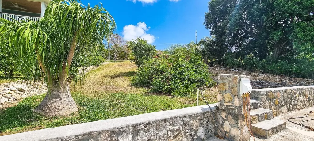 Canal Lot 11, Pelican Bay Eleuthera BS