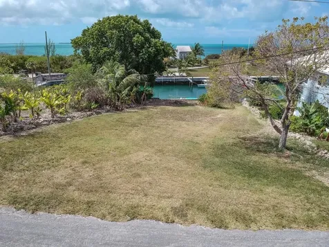 Canal Lot 11, Pelican Bay Eleuthera BS