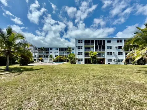 Lakeview Manor Grand Bahama Freeport BS