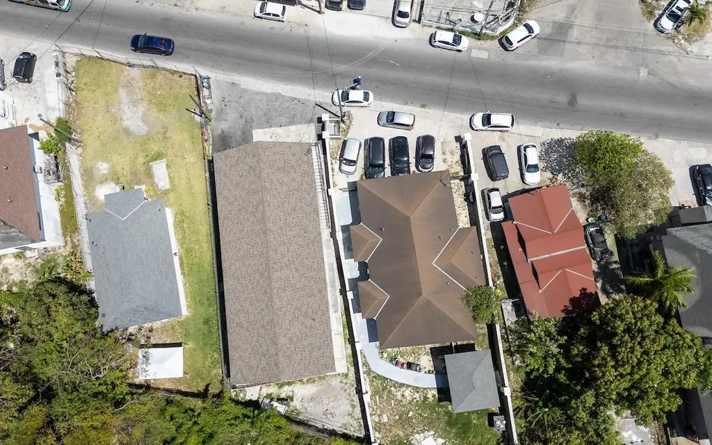 #24 Claridge Road New Providence Paradise Island BS