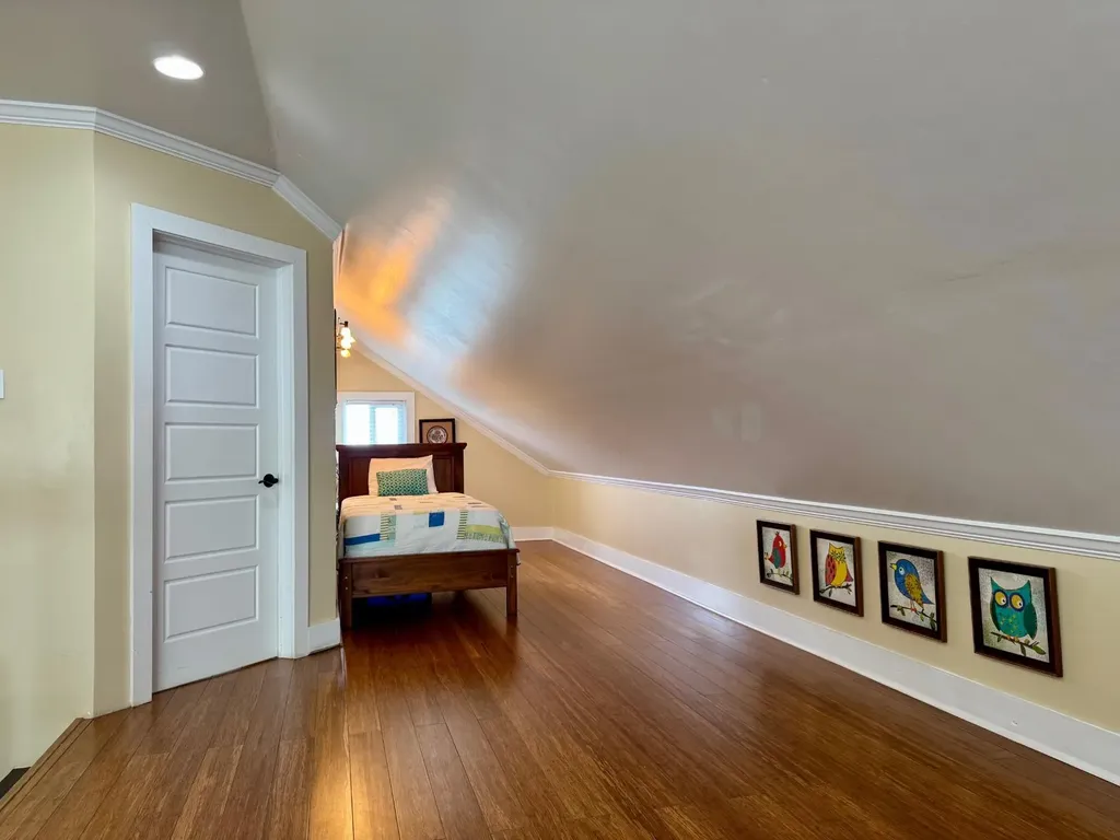 Sweet Merlot, Light Road Eleuthera BS