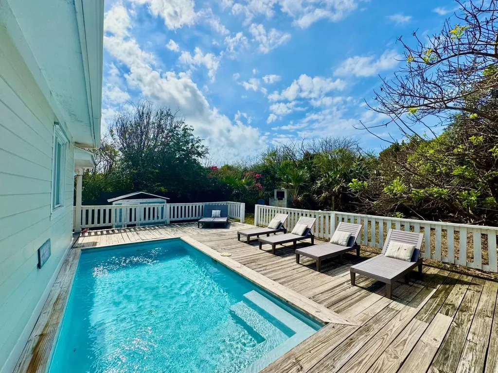 Sweet Merlot, Light Road Eleuthera BS