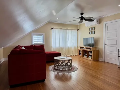 Sweet Merlot, Light Road Eleuthera BS