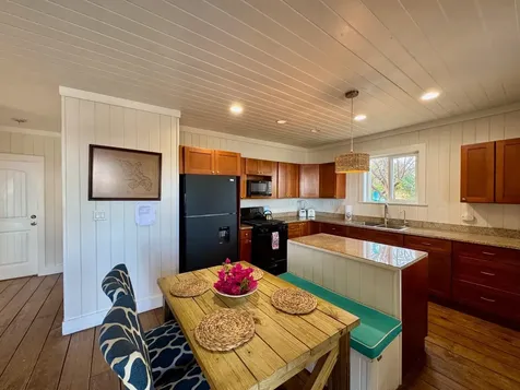 Sweet Merlot, Light Road Eleuthera BS