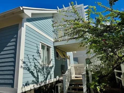 Sweet Merlot, Light Road Eleuthera BS