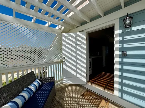 Sweet Merlot, Light Road Eleuthera BS