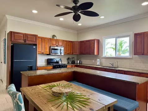 Sweet Merlot, Light Road Eleuthera BS