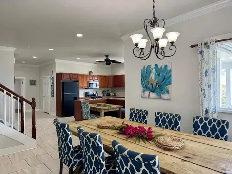 Sweet Merlot, Light Road Eleuthera BS