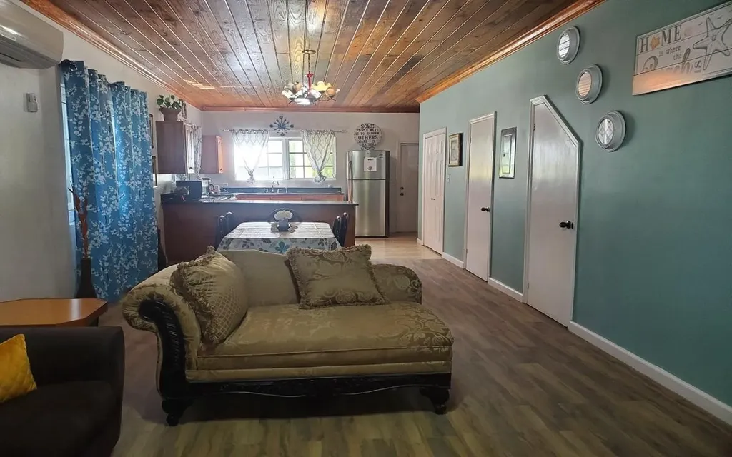 15 Rosedale Court New Providence Paradise Island BS