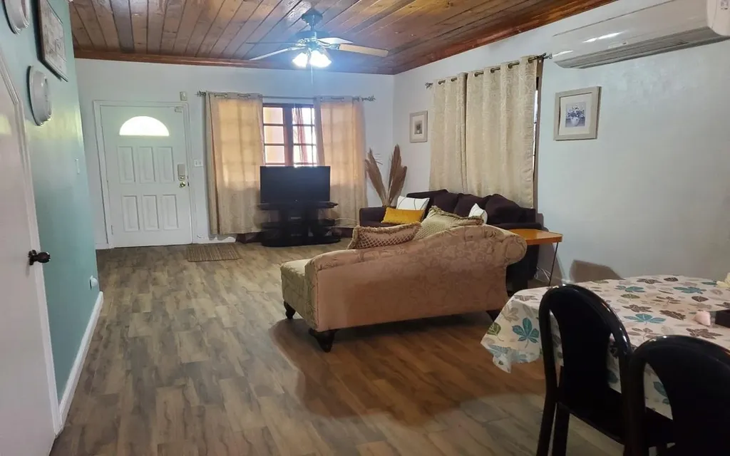 15 Rosedale Court New Providence Paradise Island BS