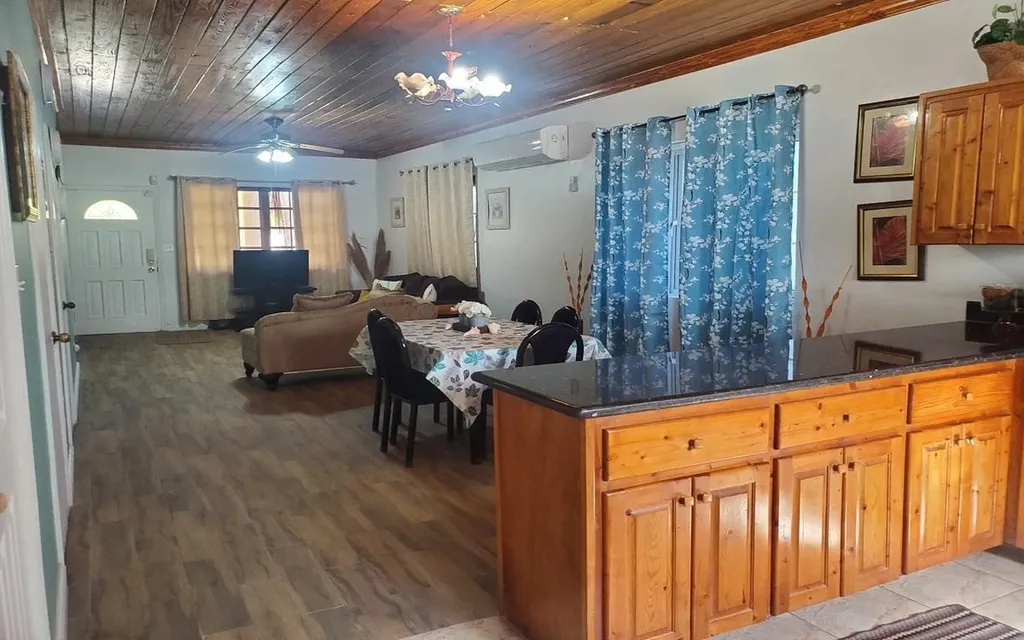 15 Rosedale Court New Providence Paradise Island BS