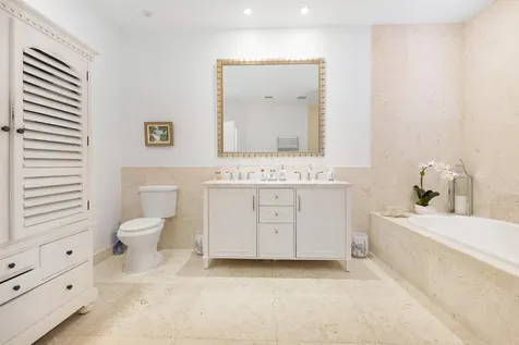 Islands Of Old Fort New Providence Paradise Island BS