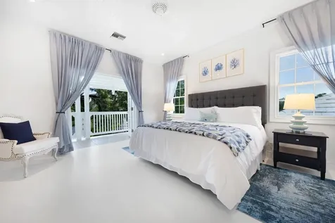 Islands Of Old Fort New Providence Paradise Island BS