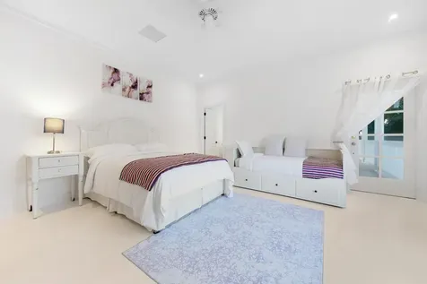 Islands Of Old Fort New Providence Paradise Island BS