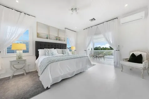 Islands Of Old Fort New Providence Paradise Island BS