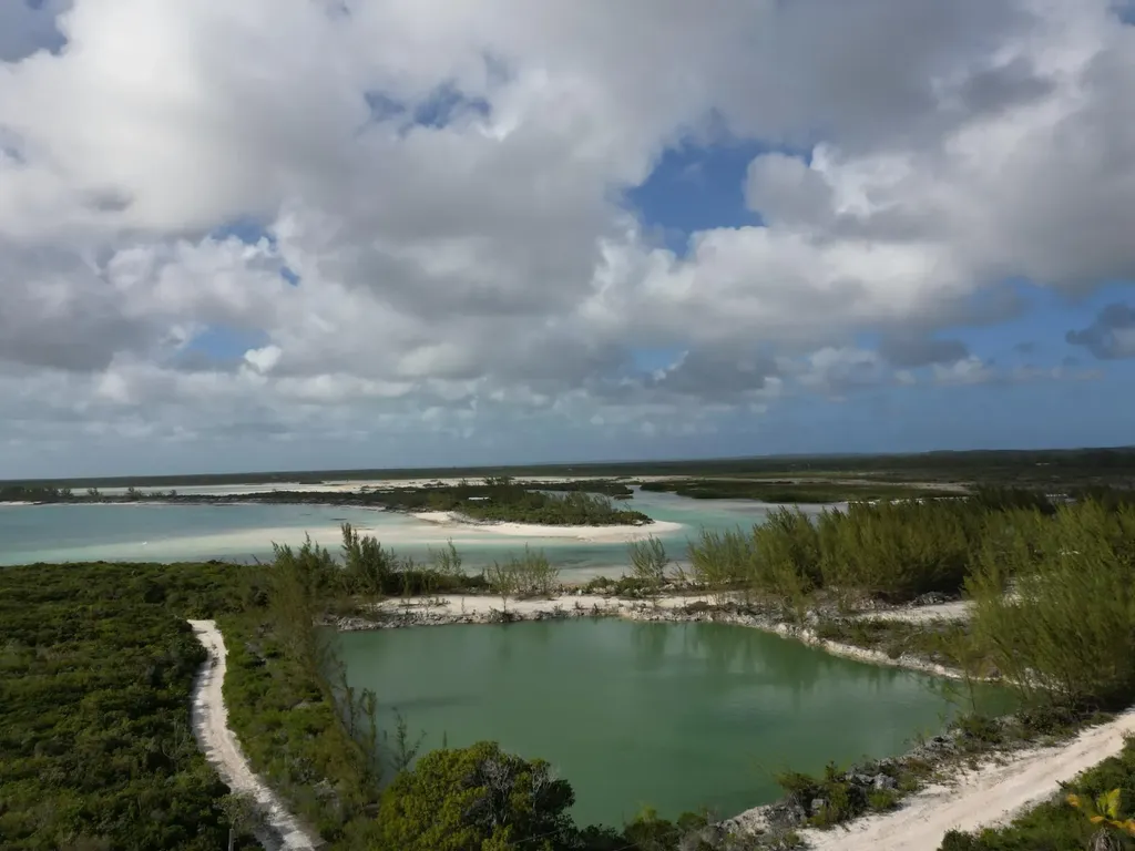 Kiki House Cutlass Bay Cat Island BS