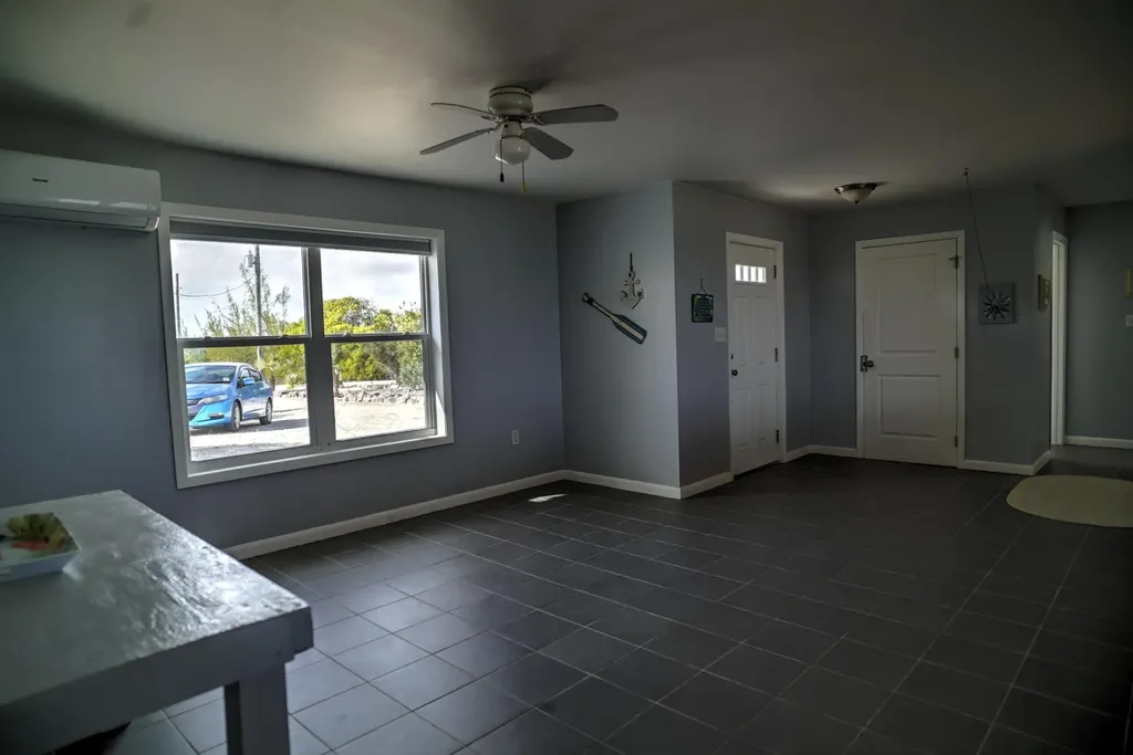 Kiki House Cutlass Bay Cat Island BS