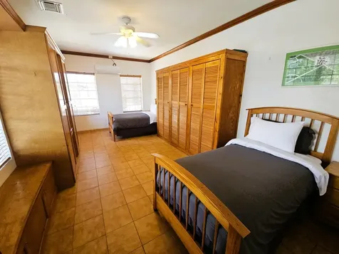 Hampshire Street 11 New Providence Paradise Island BS