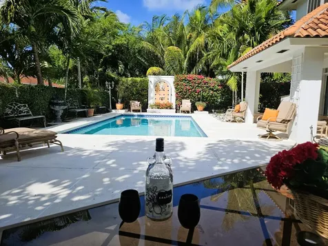 Hampshire Street 11 New Providence Paradise Island BS