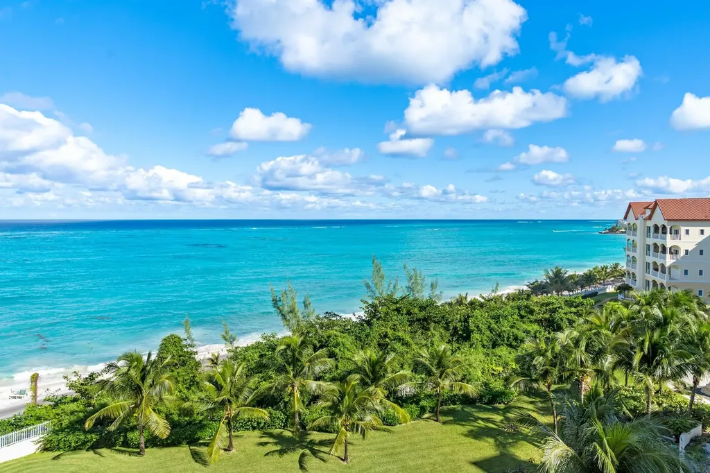 Caves Heights, 5d Bldg 1 New Providence Paradise Island BS