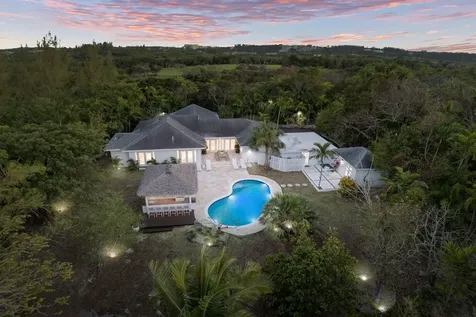 Skyline Heights New Providence Paradise Island BS