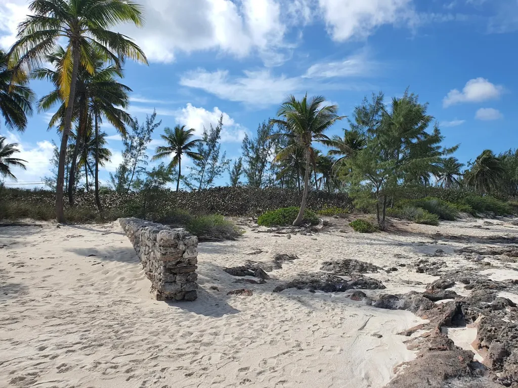 Queens Highway, Exuma Exuma BS
