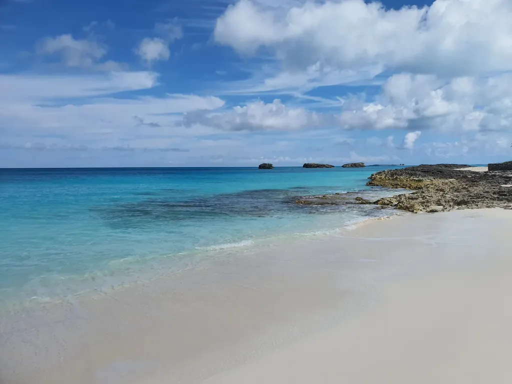 Queens Highway, Exuma Exuma BS