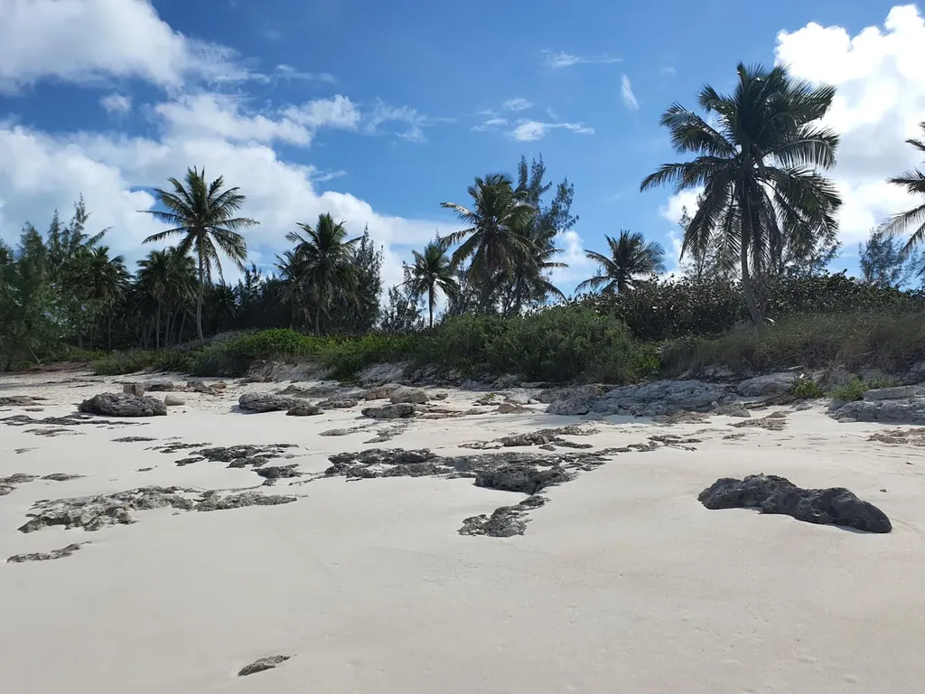 Queens Highway, Exuma Exuma BS