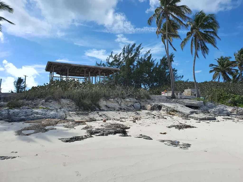 Queens Highway, Exuma Exuma BS