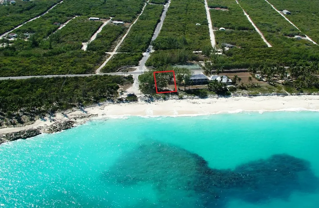 Queens Highway Lot 7164 Exuma BS