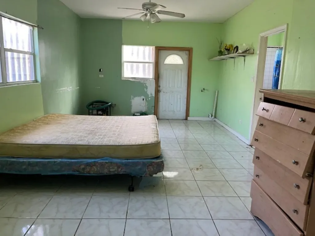 3 Bed/2.5 Bath House, Gli Long Island BS