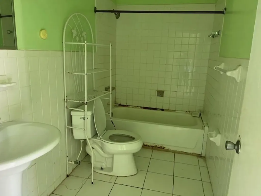 3 Bed/2.5 Bath House, Gli Long Island BS