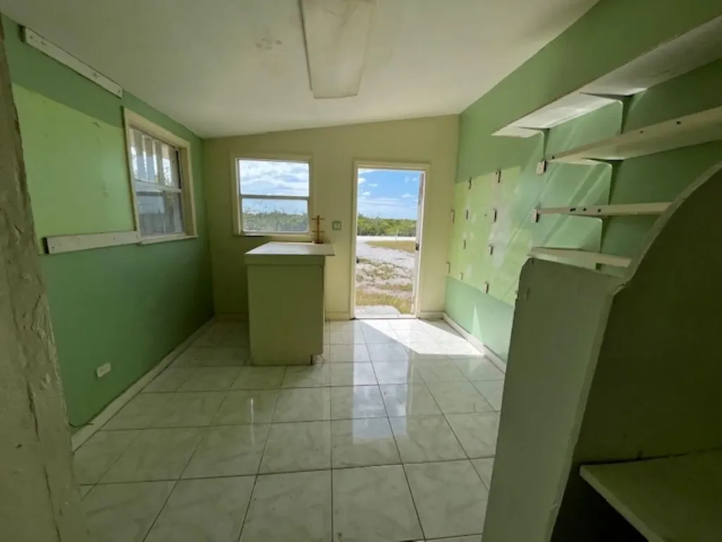 3 Bed/2.5 Bath House, Gli Long Island BS