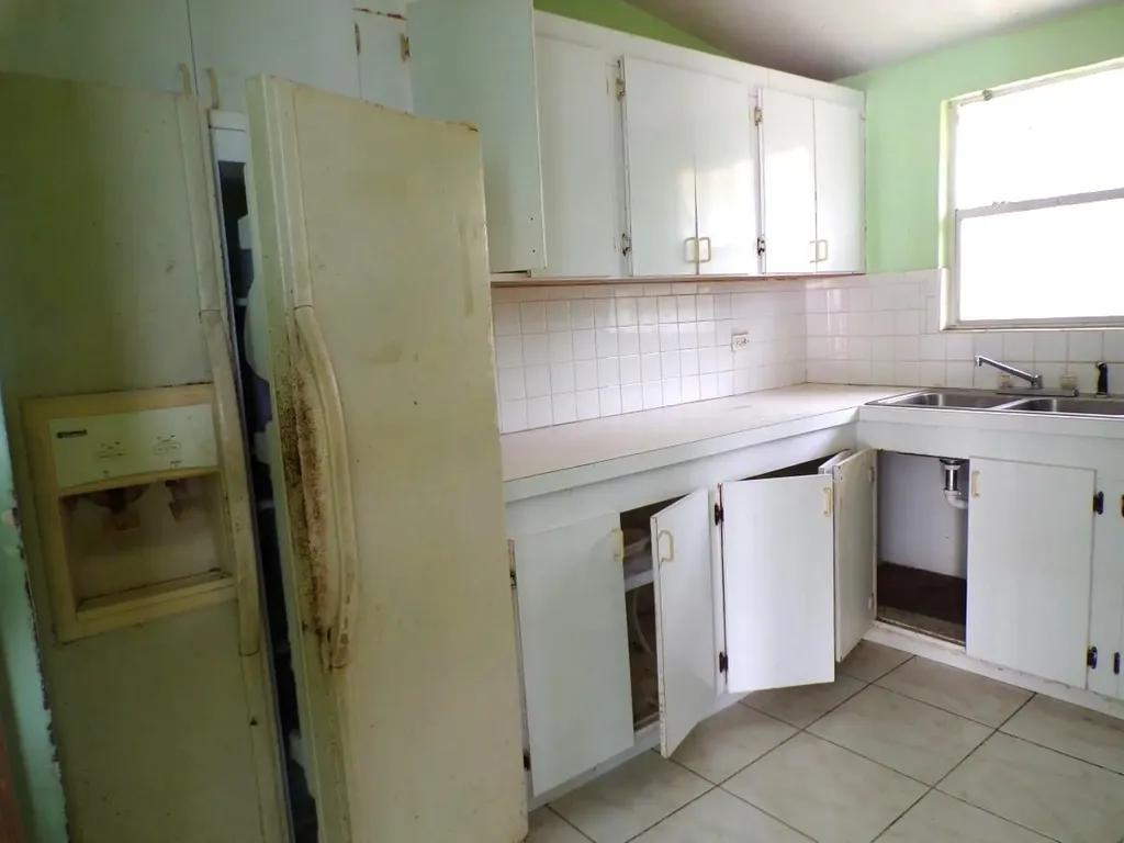 3 Bed/2.5 Bath House, Gli Long Island BS