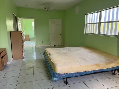 3 Bed/2.5 Bath House, Gli Long Island BS