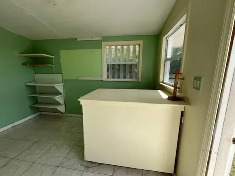 3 Bed/2.5 Bath House, Gli Long Island BS