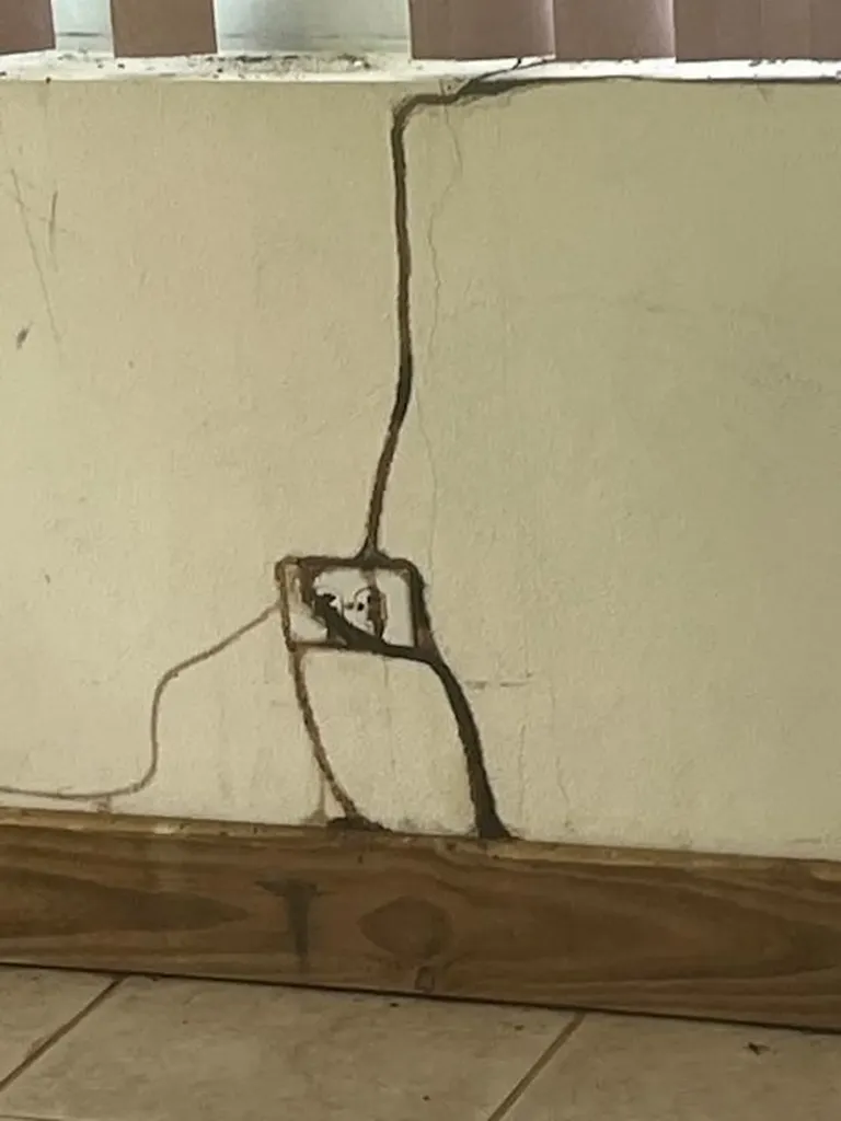 Queen's Highway Long Island BS