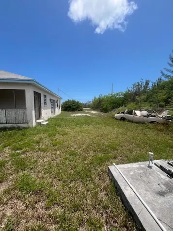 Queen's Highway Long Island BS