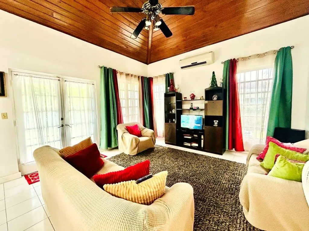 Westward Villas Home 140 New Providence Paradise Island BS