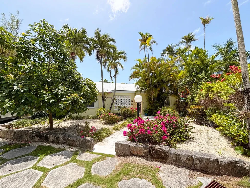 Eastern Road New Providence Paradise Island BS