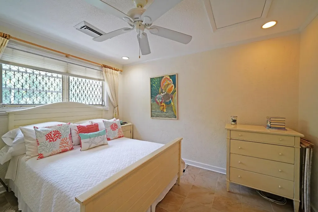 Eastern Road New Providence Paradise Island BS
