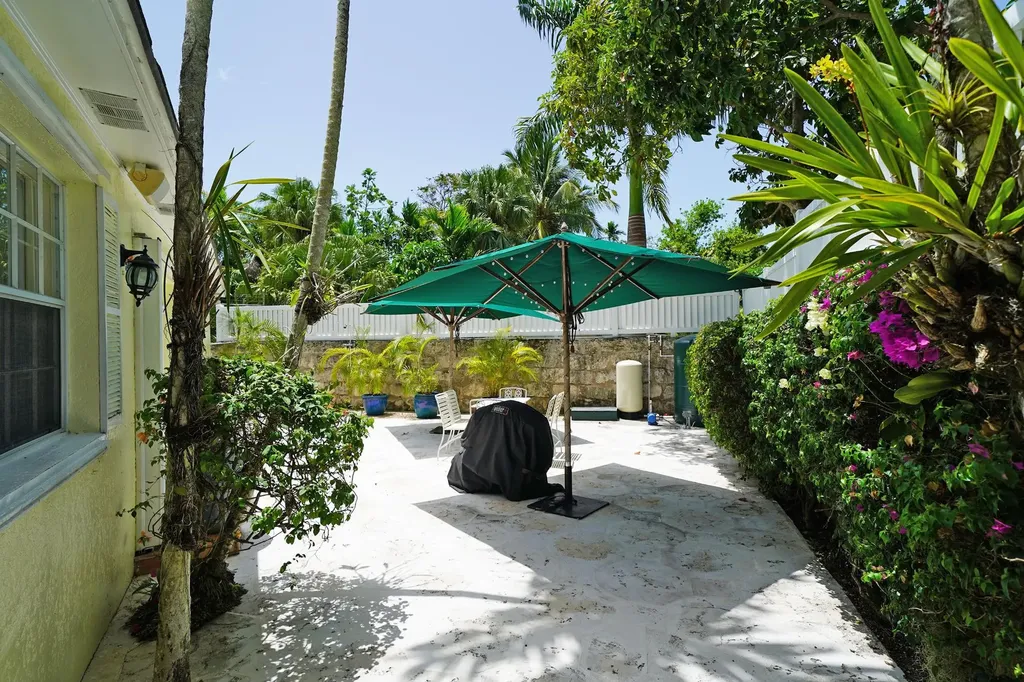 Eastern Road New Providence Paradise Island BS