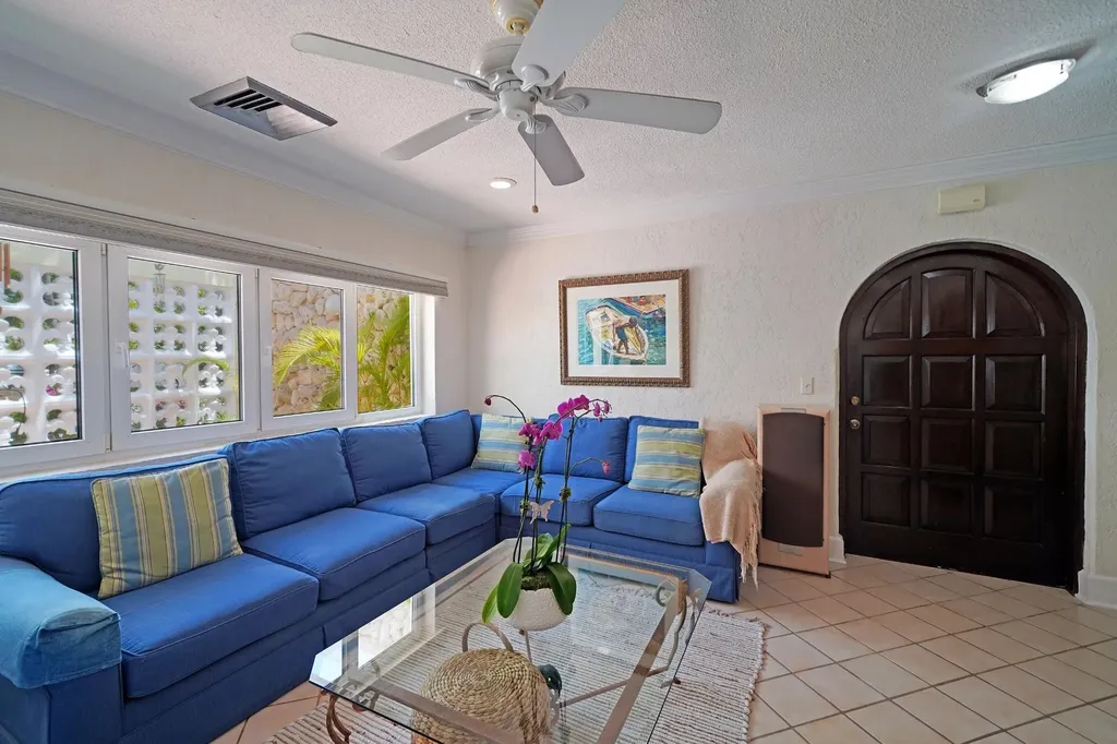Eastern Road New Providence Paradise Island BS